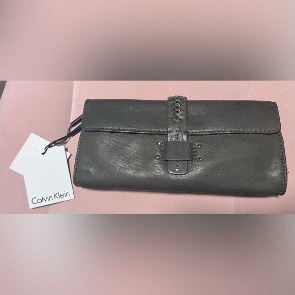 NWT Calvin Klein 100% Leather Clutch - Picture 1 of 5
